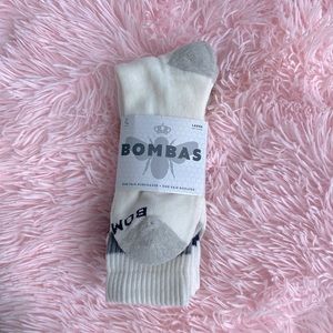 Men’s calf length Bombas Socks.